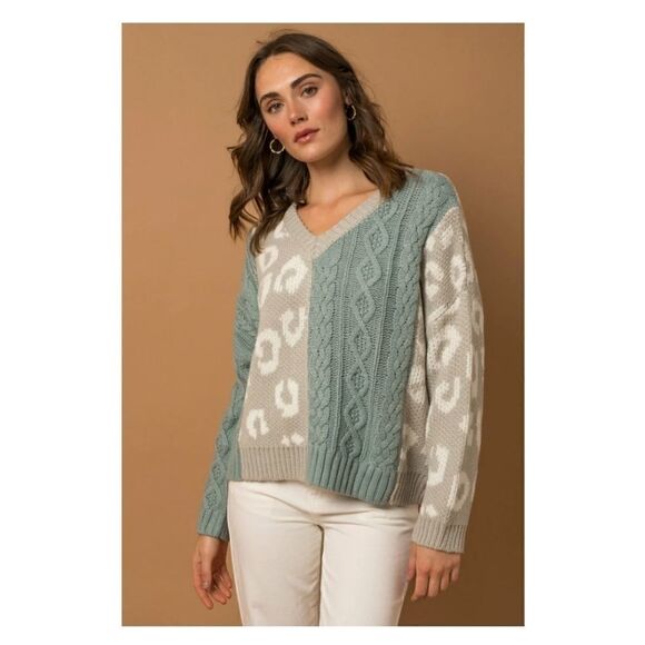 Gilli Cable Knit Blue Gray Color Block Animal Print Oversized Sweater Size Small - Picture 3 of 11